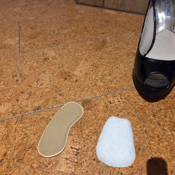 Michael Kors high heel shoes - Picture 2 of 14